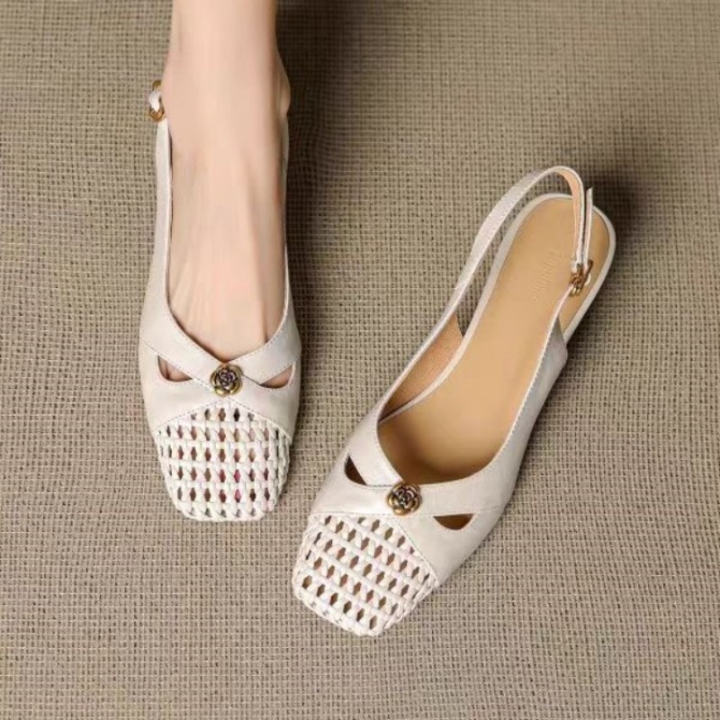 Shoes Women Pumps - レディース フレンチスタイル クローズドトゥ サンダル、チャンキーヒール、多用途な編み込みシューズ、2026年夏 ホロー 通気性