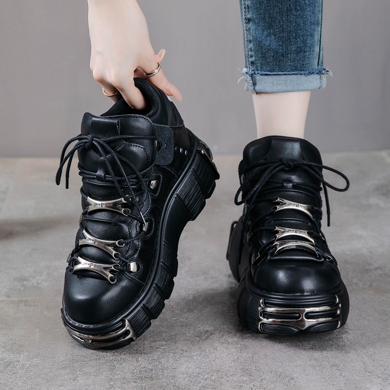 Women Shoes Must Have - エッジーなファッションの必需品！ ヘビーメタル厚底ハイトップパンクレザーシューズ&ゴシックダークバイカーブーツ在庫限り