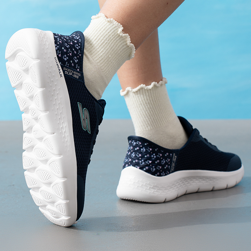 スケッチャーズ 125525-NVY レディース スリップイ - Women Shoes Hong Kong のレビューと価格
