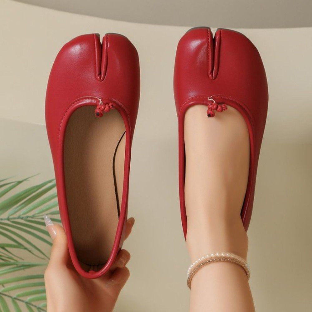 新品のレディース・スプリットトゥ・タビ・フラットシューズ。柔 - Women Shoes Japanese Brand のレビューと価格