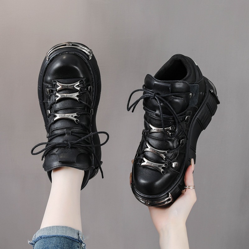 エッジーなファッションの必需品！ ヘビーメタル厚底ハイトップ - Women Shoes Must Have のレビューと価格