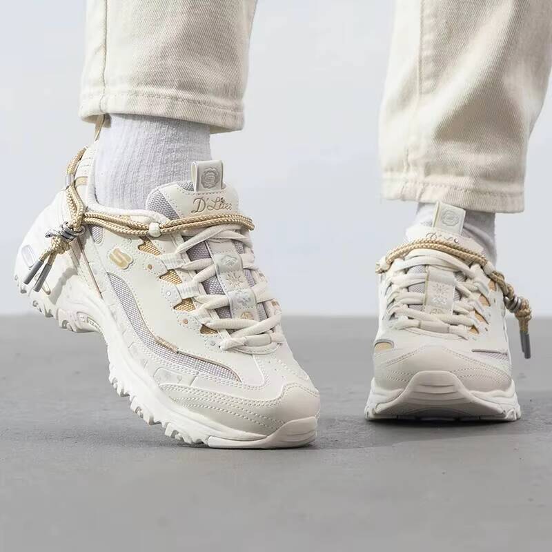 スケッチャーズ 新しい女性 D'Lites 1.0 パンダシ - Women Shoes Hong Kong のレビューと価格